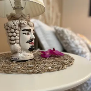 https://etnea-home-prestige.sicilyhotelsitaly.net